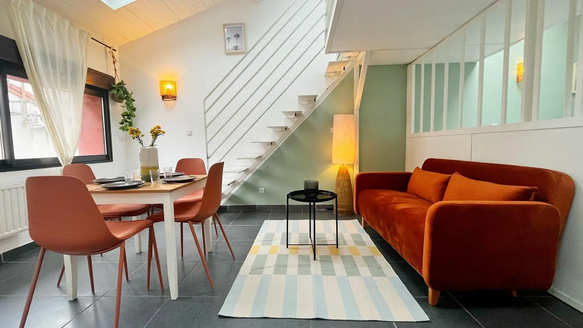Suite Palmsprings Villeurbanne Apartment