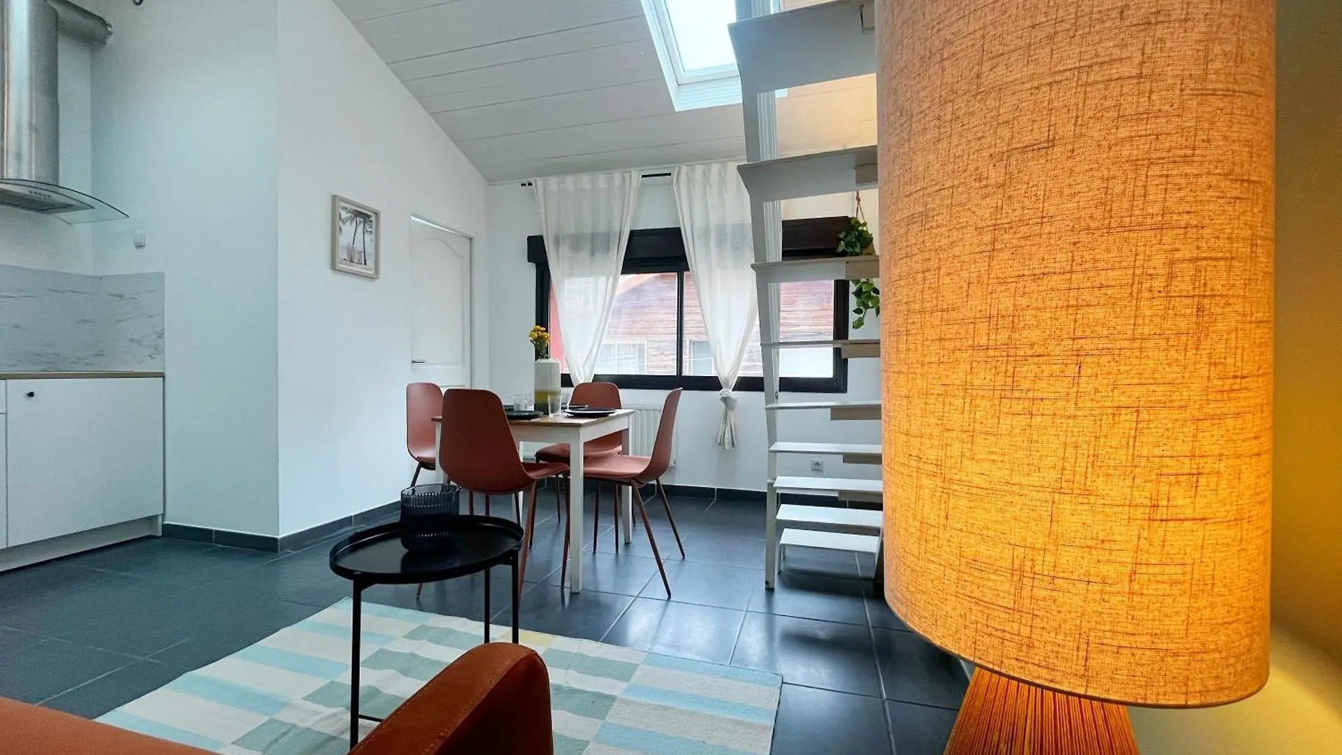 Suite Palmsprings Villeurbanne Apartment