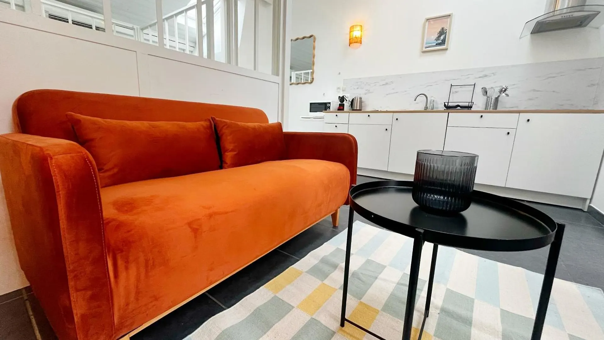 Suite Palmsprings Villeurbanne Apartment