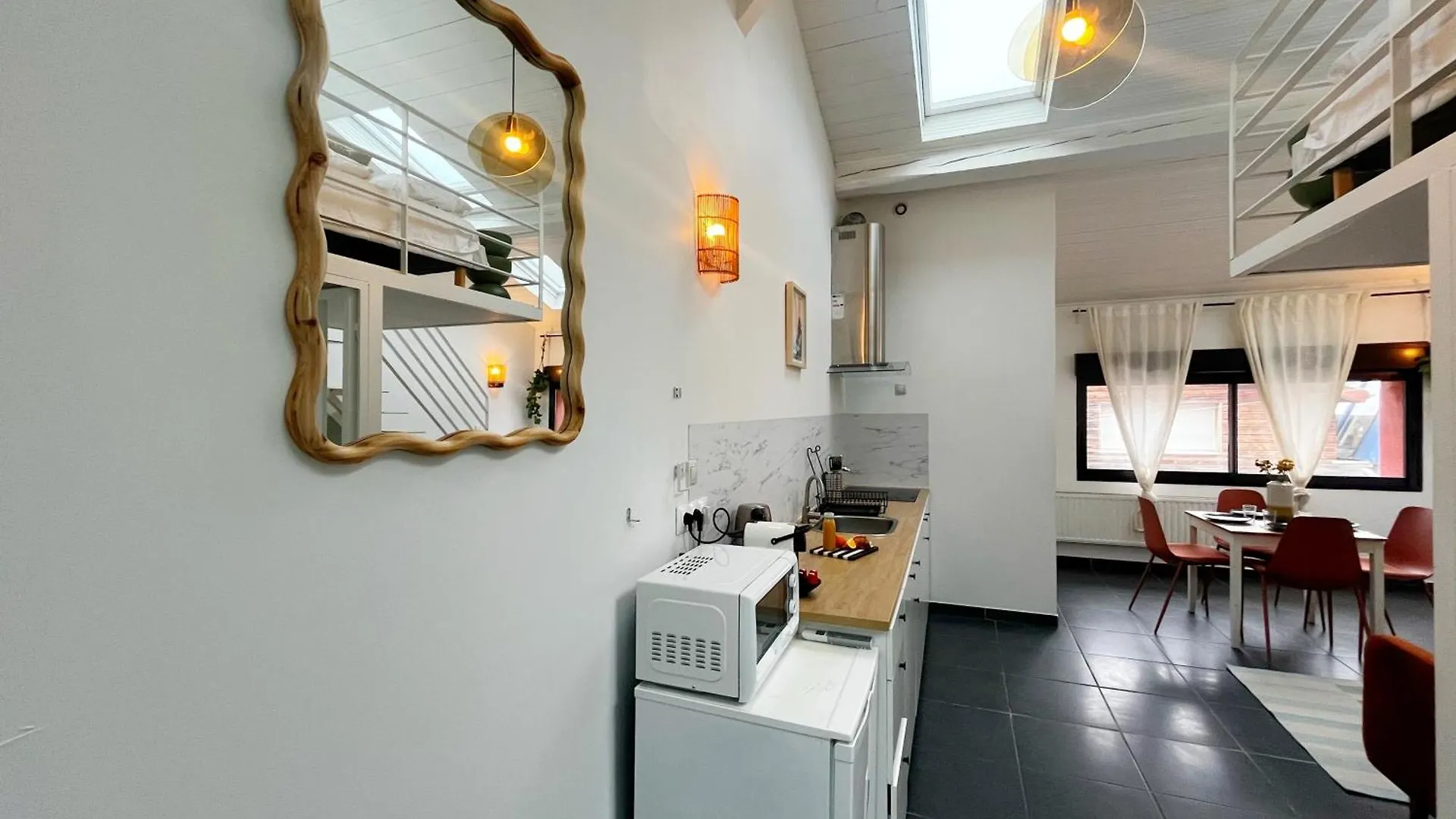Suite Palmsprings Villeurbanne Apartment