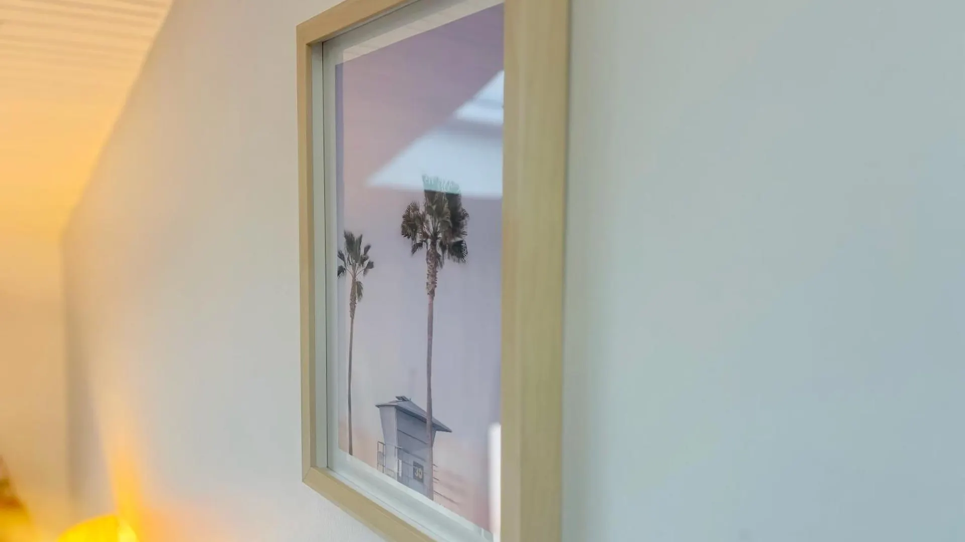 Suite Palmsprings Villeurbanne 0*,  France